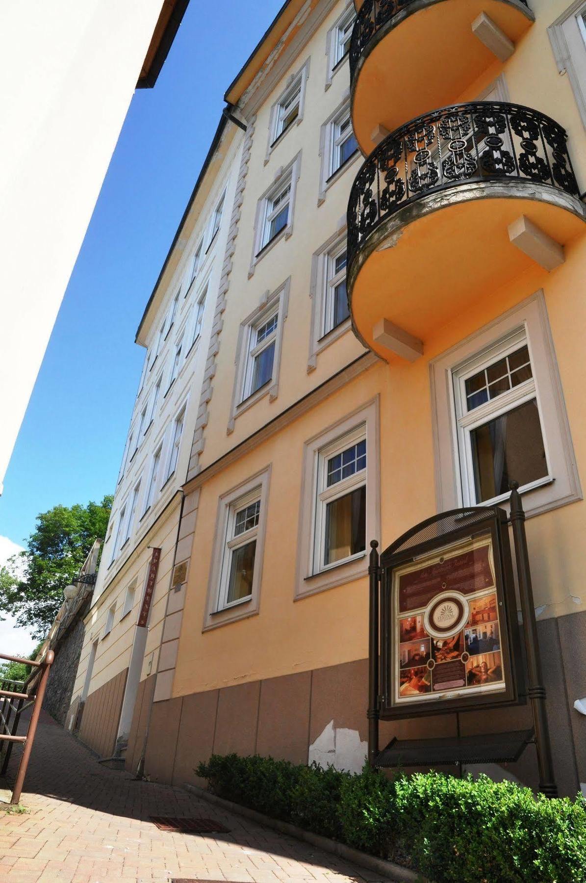 Festival Lägenhet Karlsbad Exteriör bild